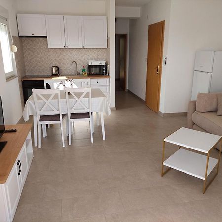 Bella Vista Apartman Komarna Kültér fotó