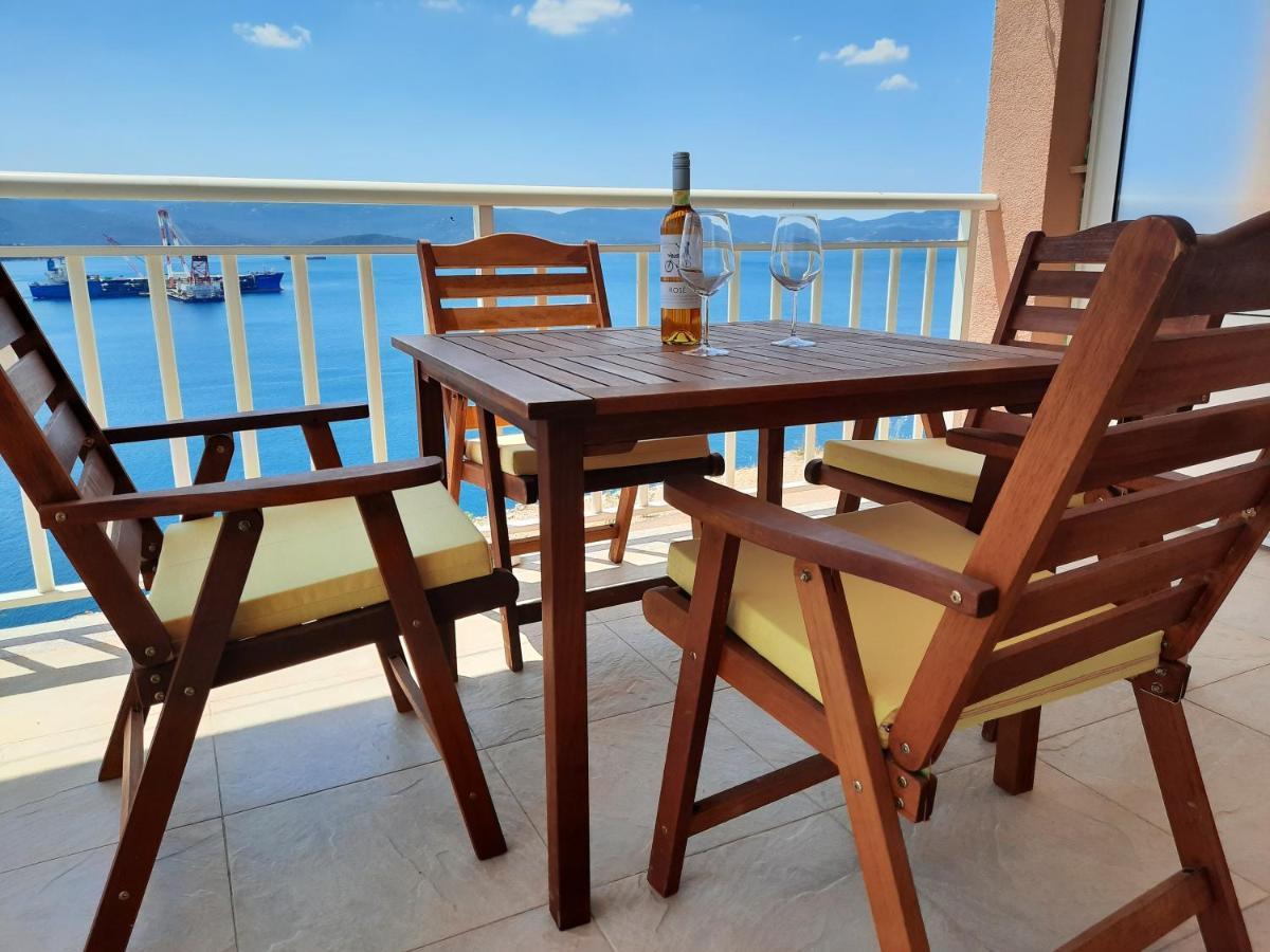 Bella Vista Apartman Komarna Kültér fotó