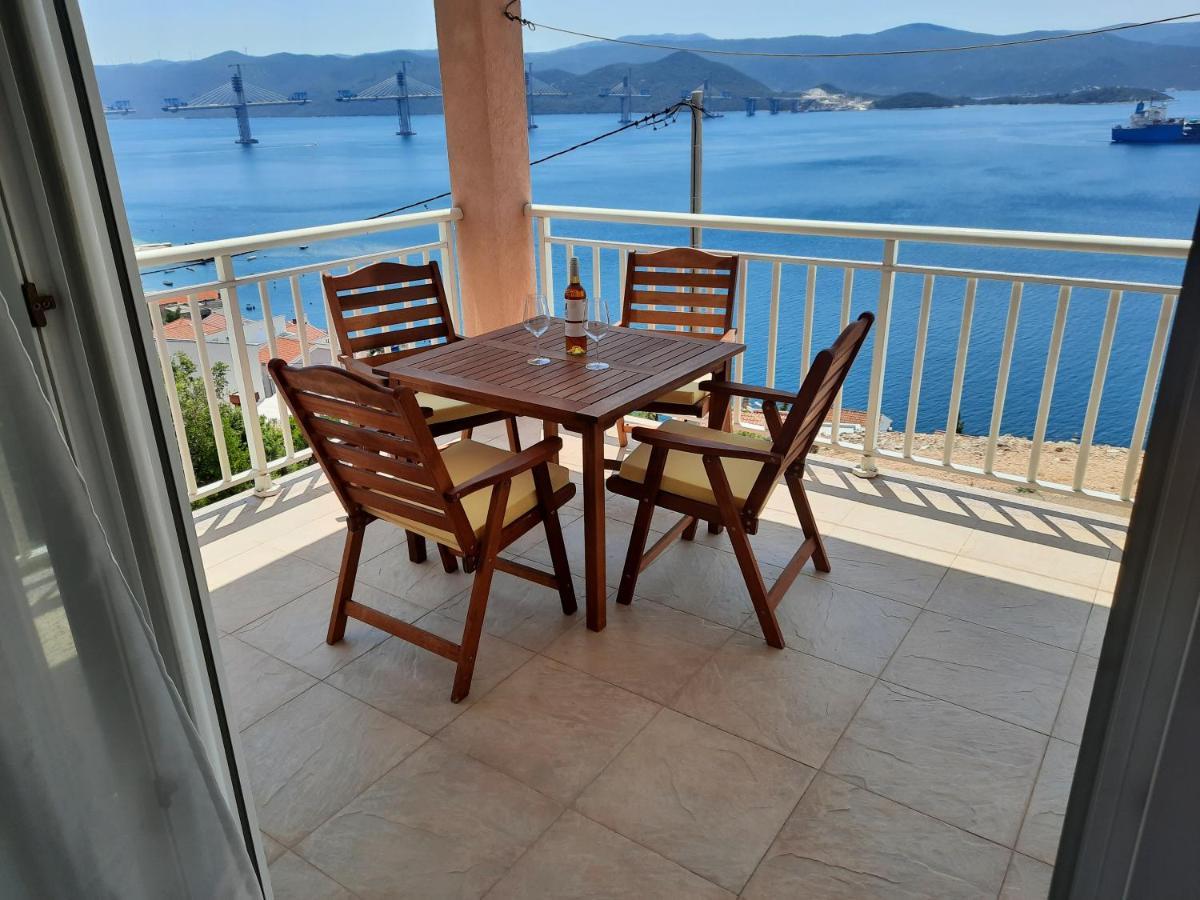 Bella Vista Apartman Komarna Kültér fotó
