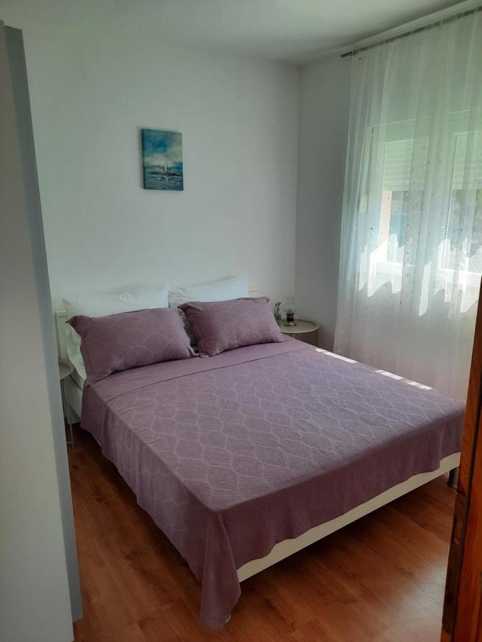 Bella Vista Apartman Komarna Kültér fotó