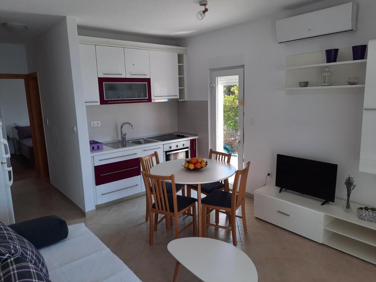 Bella Vista Apartman Komarna Kültér fotó