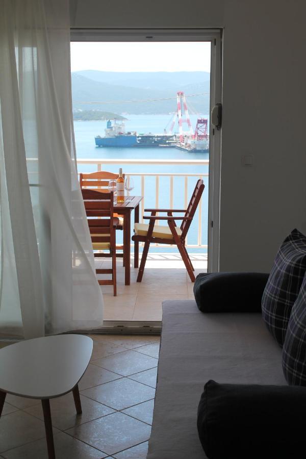 Bella Vista Apartman Komarna Kültér fotó