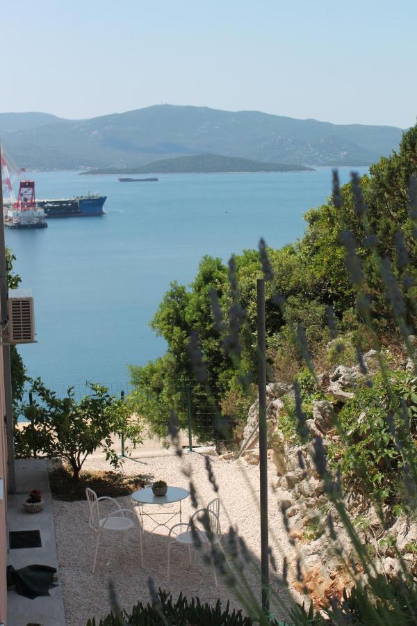 Bella Vista Apartman Komarna Kültér fotó