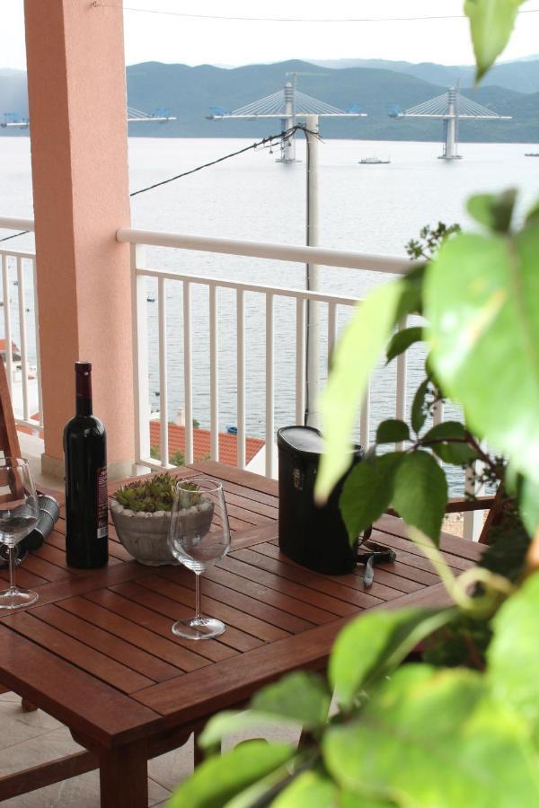 Bella Vista Apartman Komarna Kültér fotó
