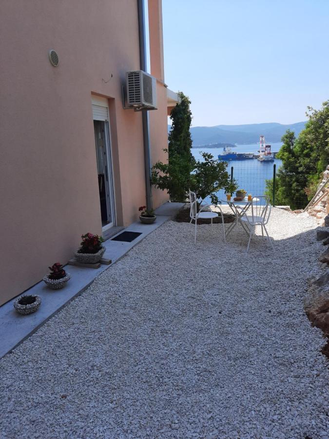 Bella Vista Apartman Komarna Kültér fotó