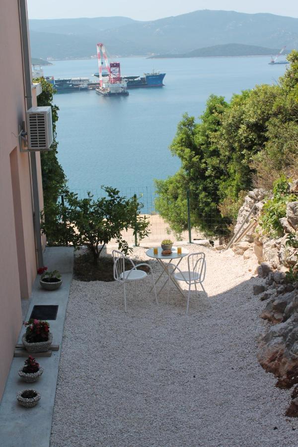 Bella Vista Apartman Komarna Kültér fotó