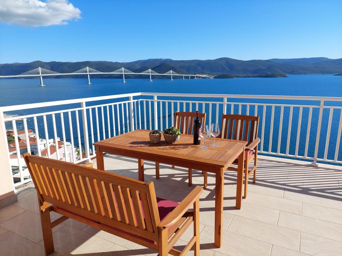 Bella Vista Apartman Komarna Kültér fotó