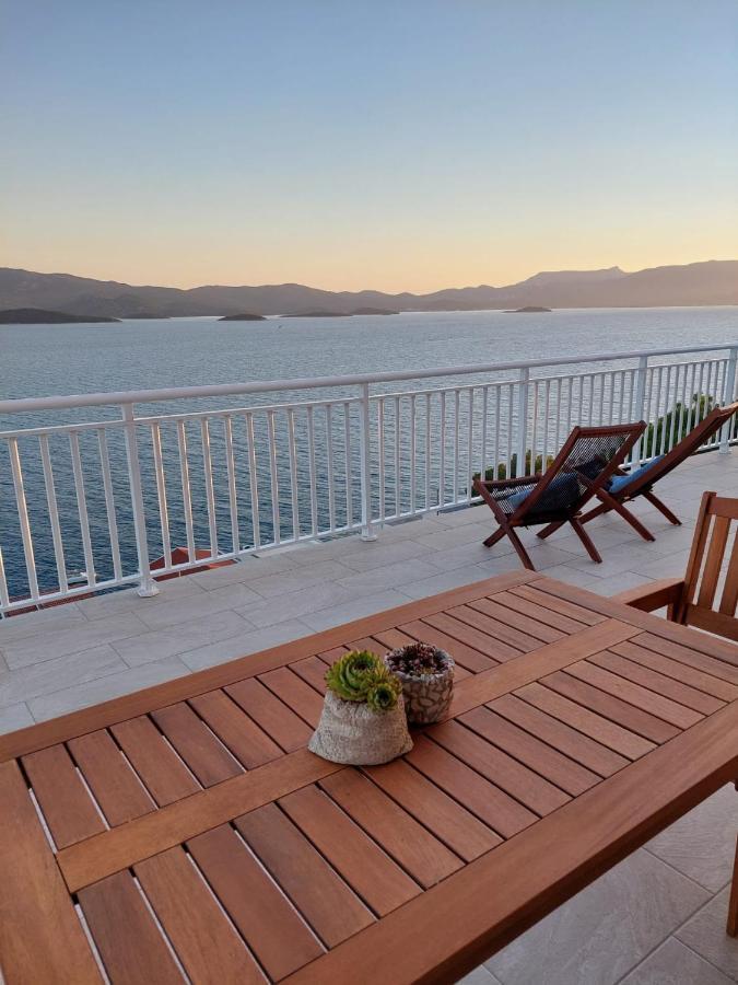 Bella Vista Apartman Komarna Kültér fotó
