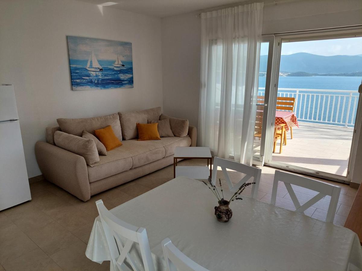 Bella Vista Apartman Komarna Kültér fotó